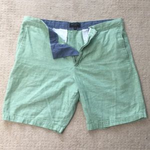 36” Banana Republic linen blend shorts